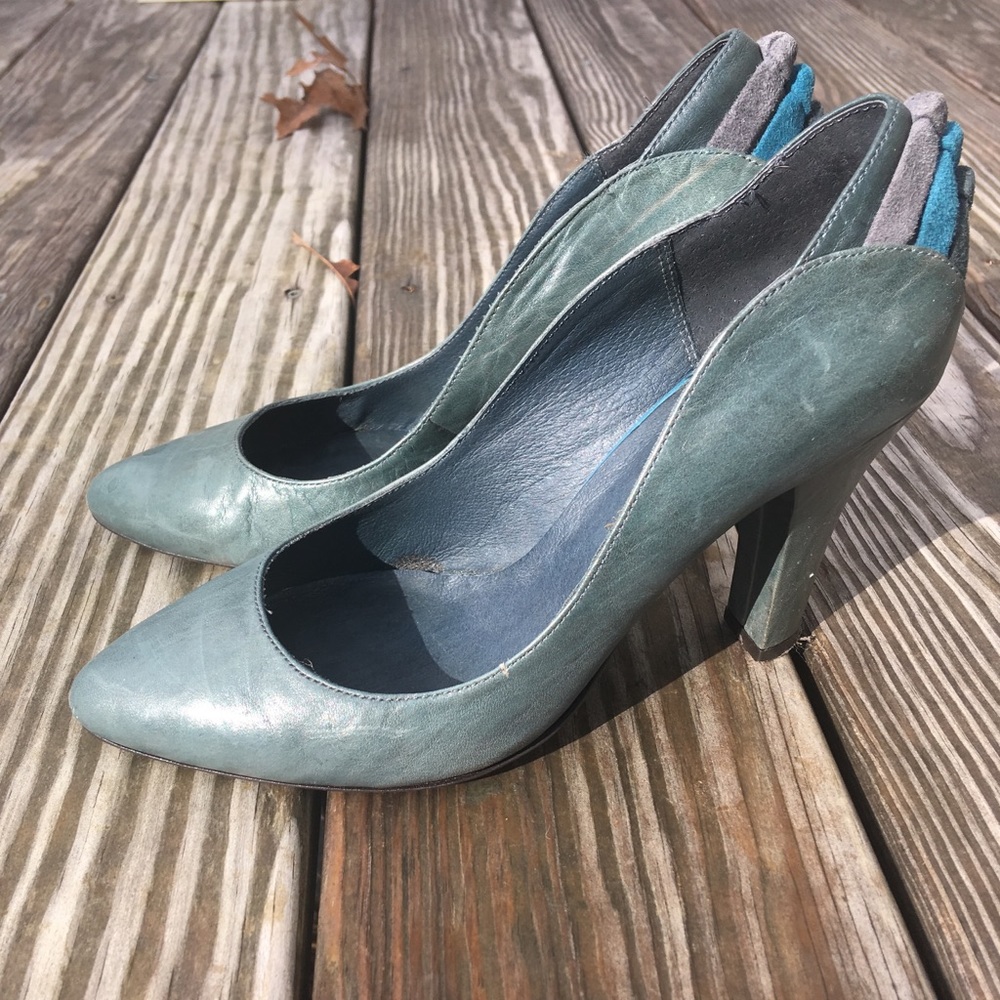 French Connection Teal Heels Women’s Pumps    8.5